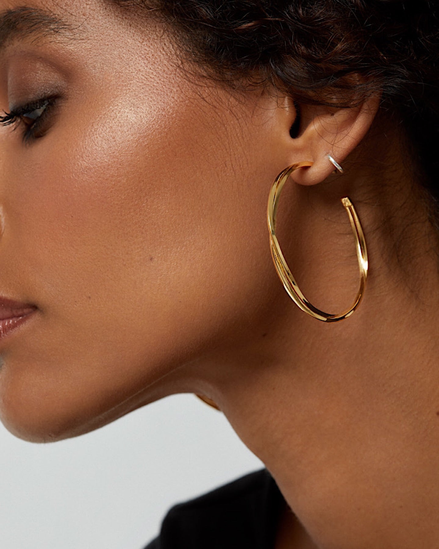 KIRA KIRA thin 18K Gold plated Hoops