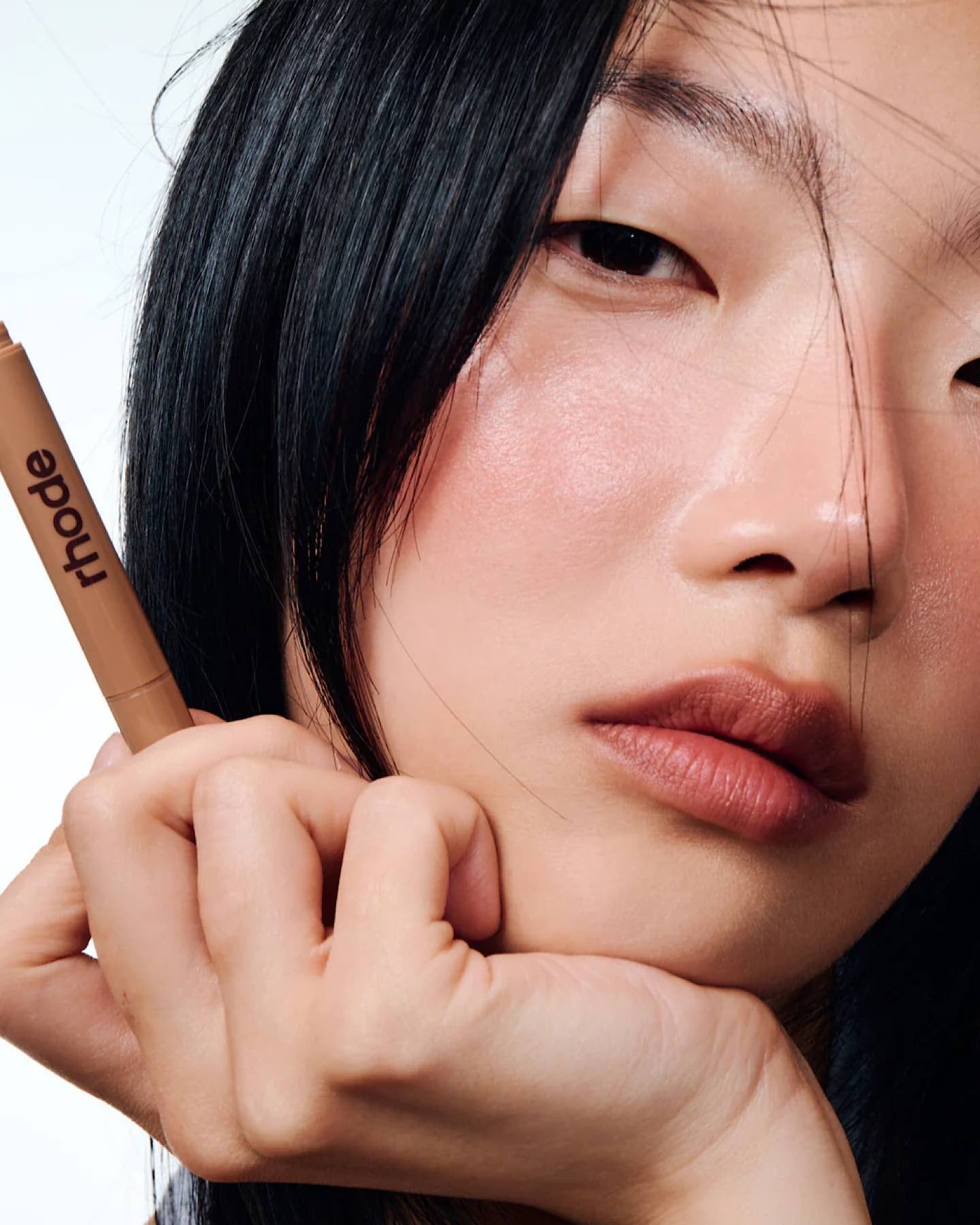 PEPTIDE LIP SHAPE LUNGE